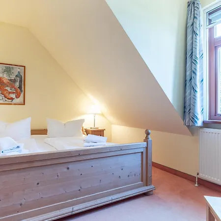 Ferienhaussiedlung Strandperlen Buchenhof 4b * Wustrow (Fischland)